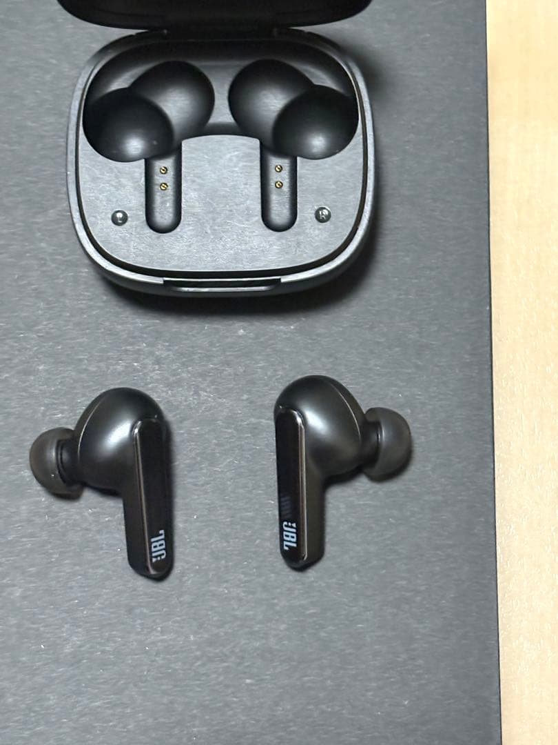 JBL LIVE PRO 2 TWS ワイヤレスイヤフォン　おまけ付き