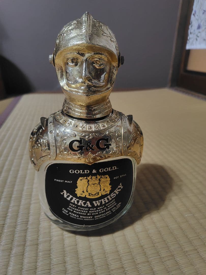 NIKKA WHISKY GOLD & GOLD 騎士ボトルカバー