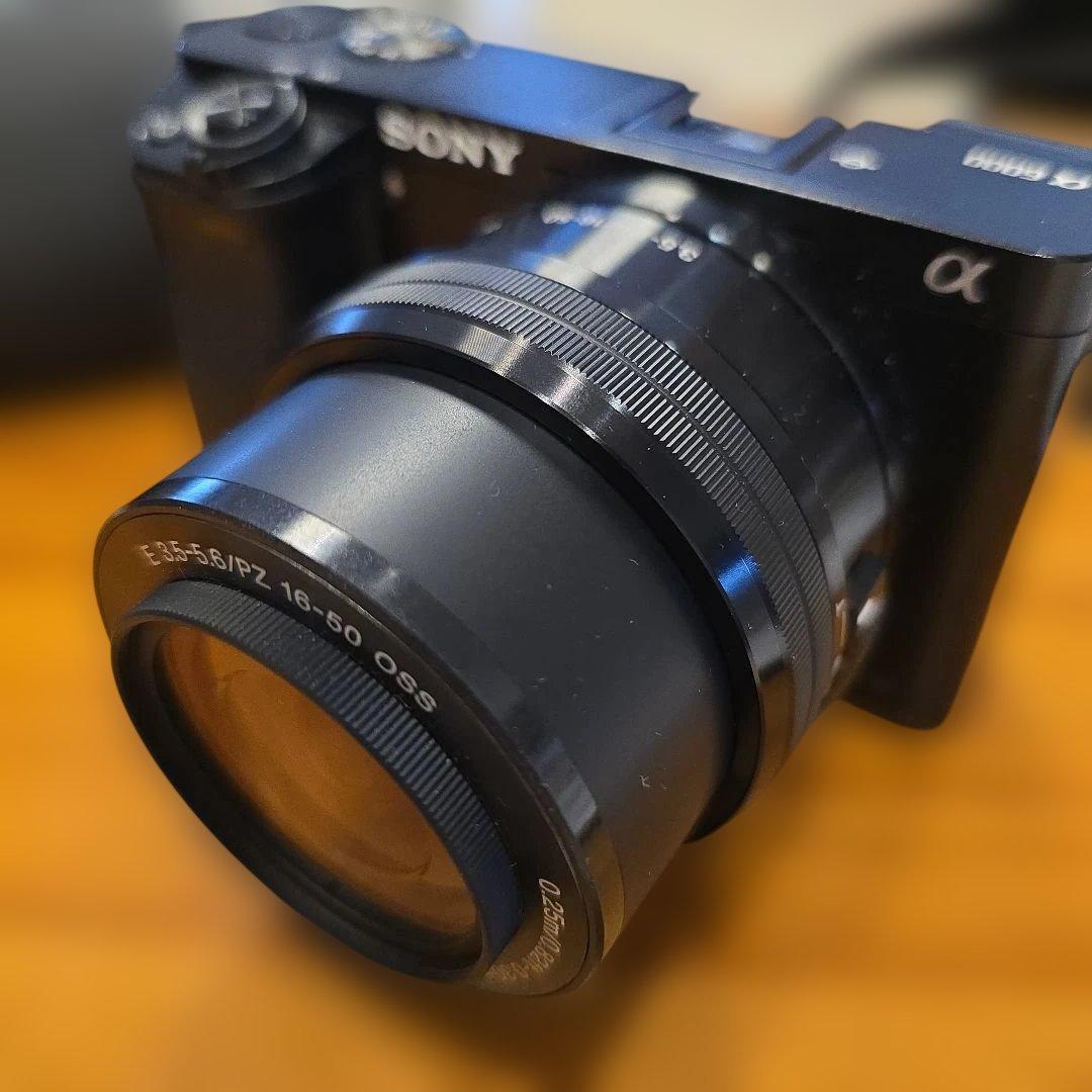 SONY α6000 ILCE-6000Y-B ダブルズームレンズキッド　ソニー