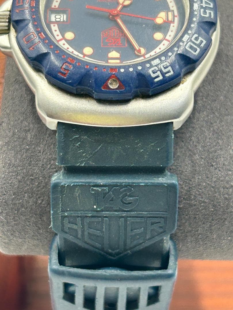 TAG Heuer 2000シリーズ プロフェッショナル ダイバーズウォッチ