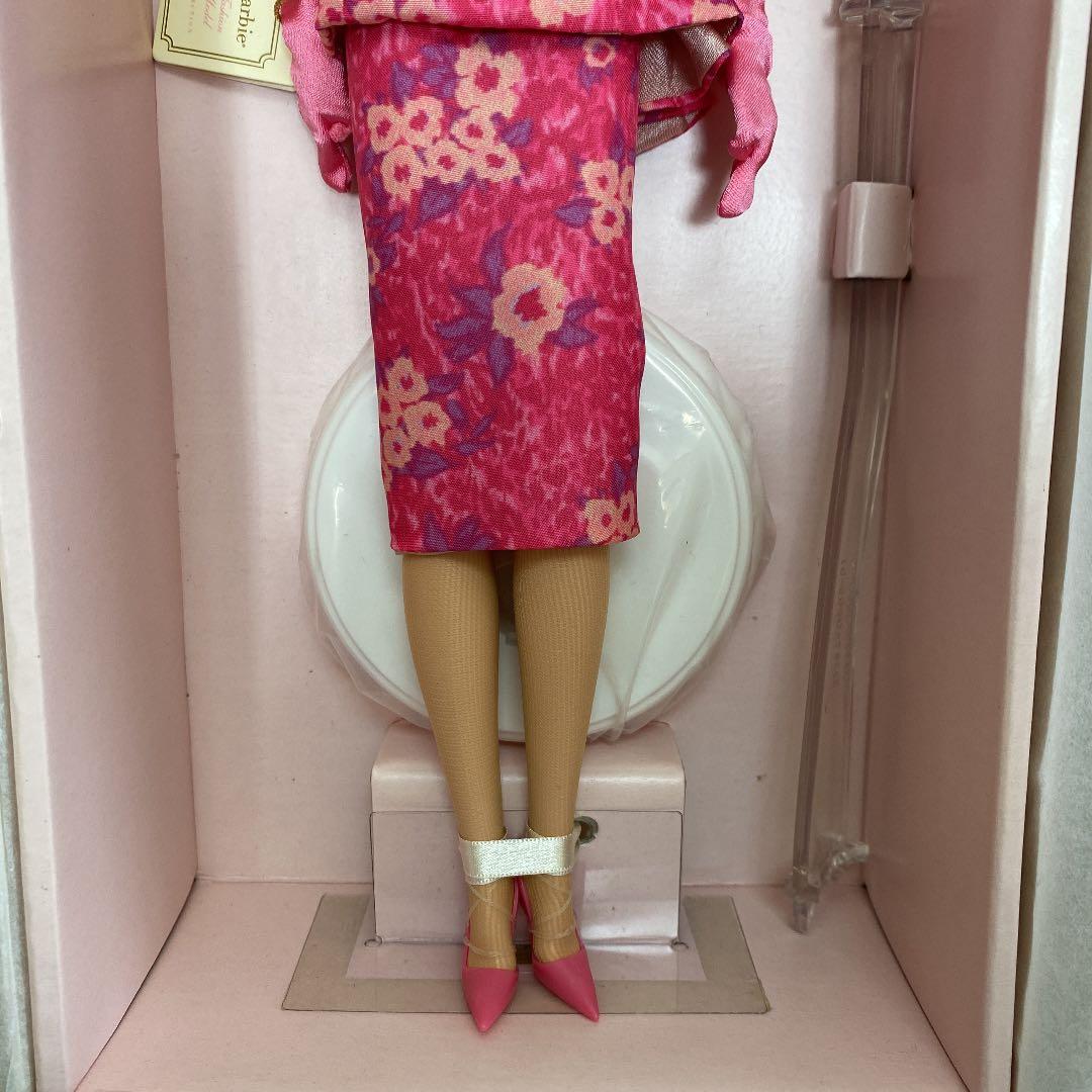 【未使用品】バービーファッションモデル　ファッショナブリー・フローラル・バービー