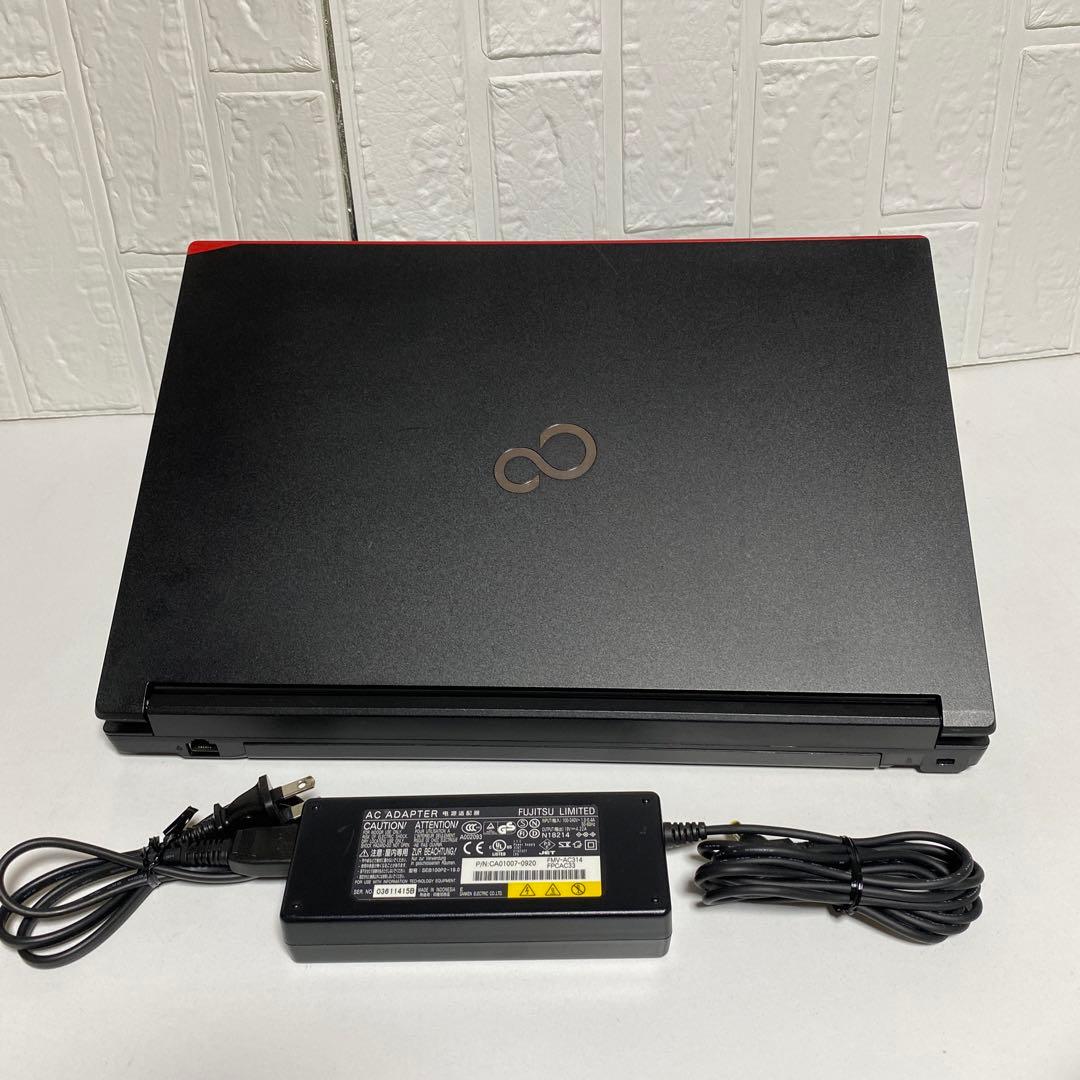 Windows11オフィス2024年Corei5 メモリ8GB FHD 富士通