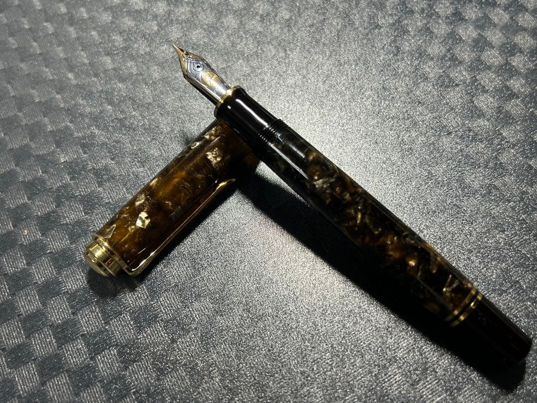 Pelikan M800 ルネッサンスブラウン（F）