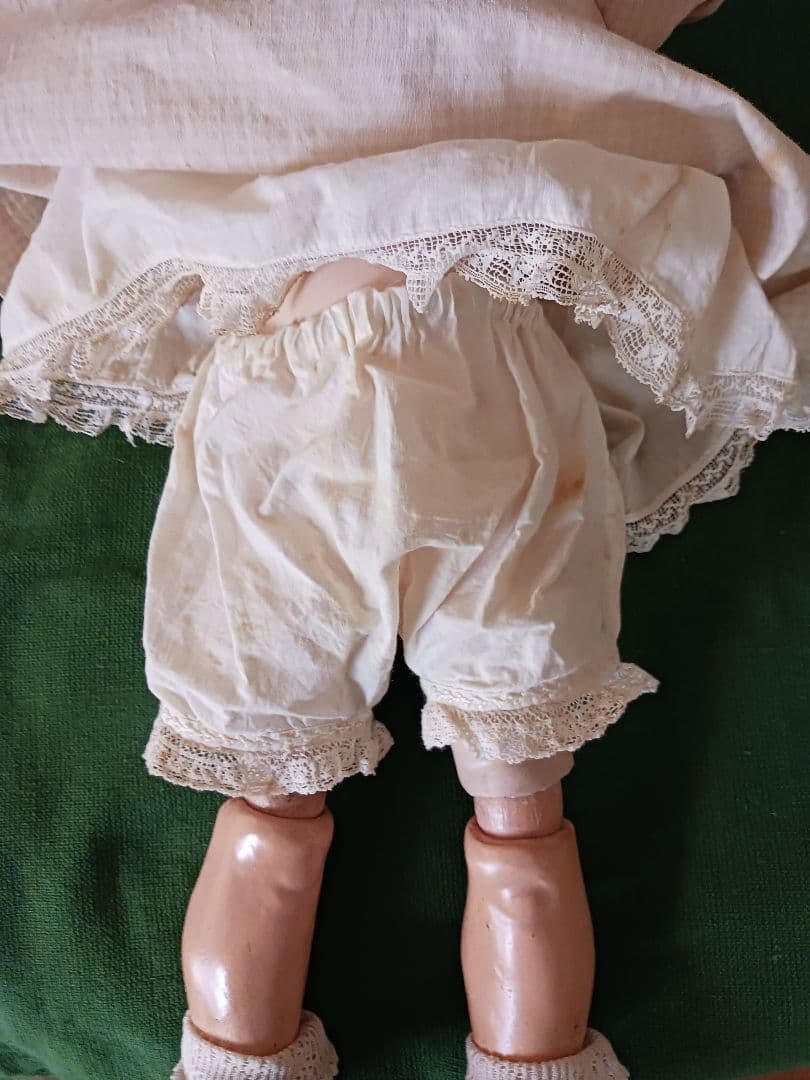 アンティークビスクドール ヘインリッチ(ドイツ) 保証書(星ビル)ポスター 付き