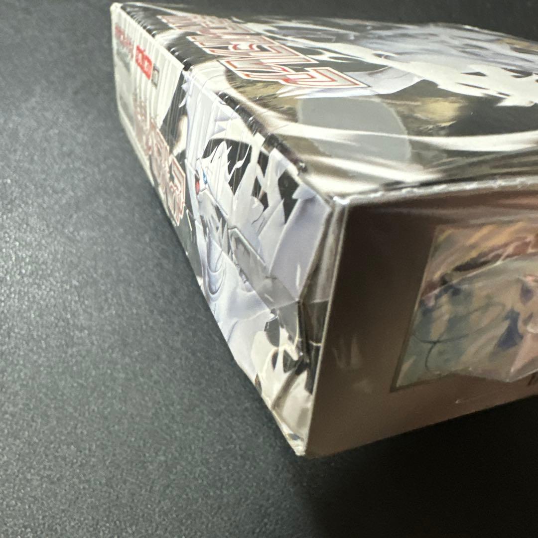 ポケモンカード　ホワイトフレア ボックスシュリンク付き　凹みあり