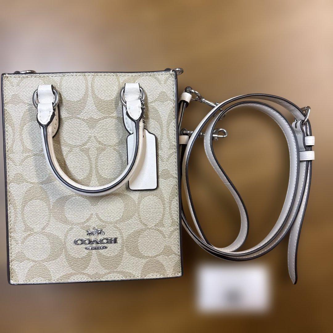 COACH ホワイト ベージュ　ショルダーバッグ