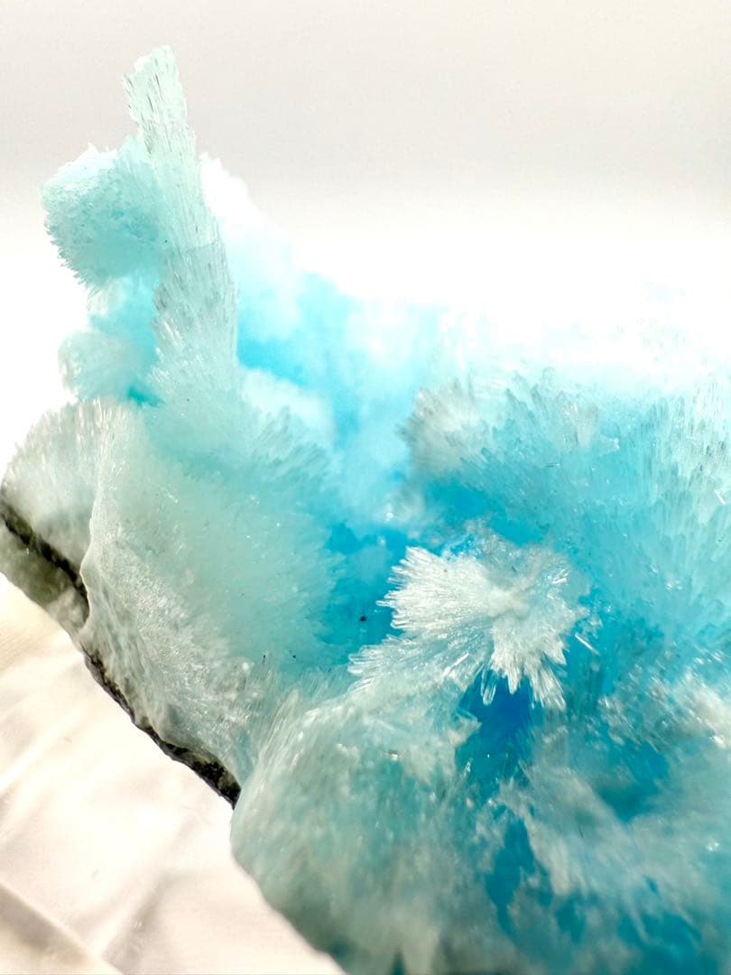 ブルーアラゴナイト　霞石　原石　天然石　鉱物標本　鉱物　石