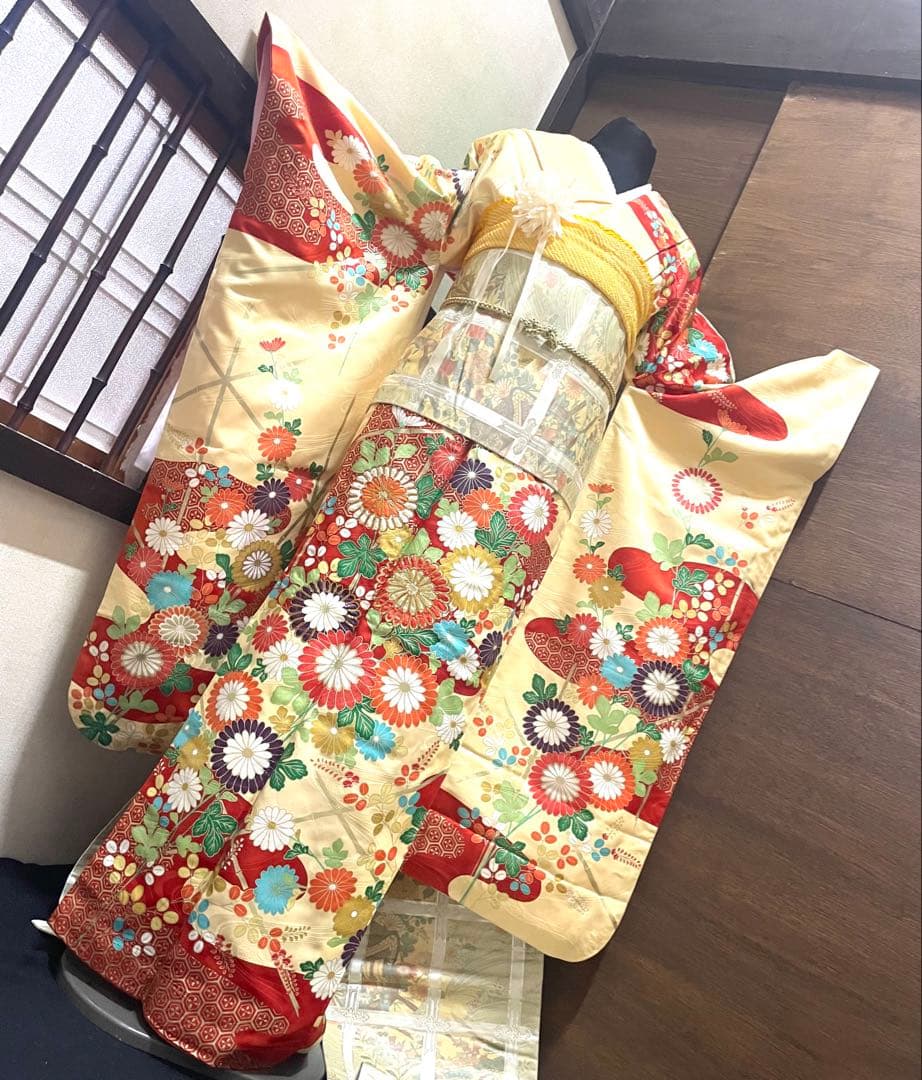 振袖 フルセット6点サイズM〜L 菊づくし銀駒刺繍　正絹　売り切り終了