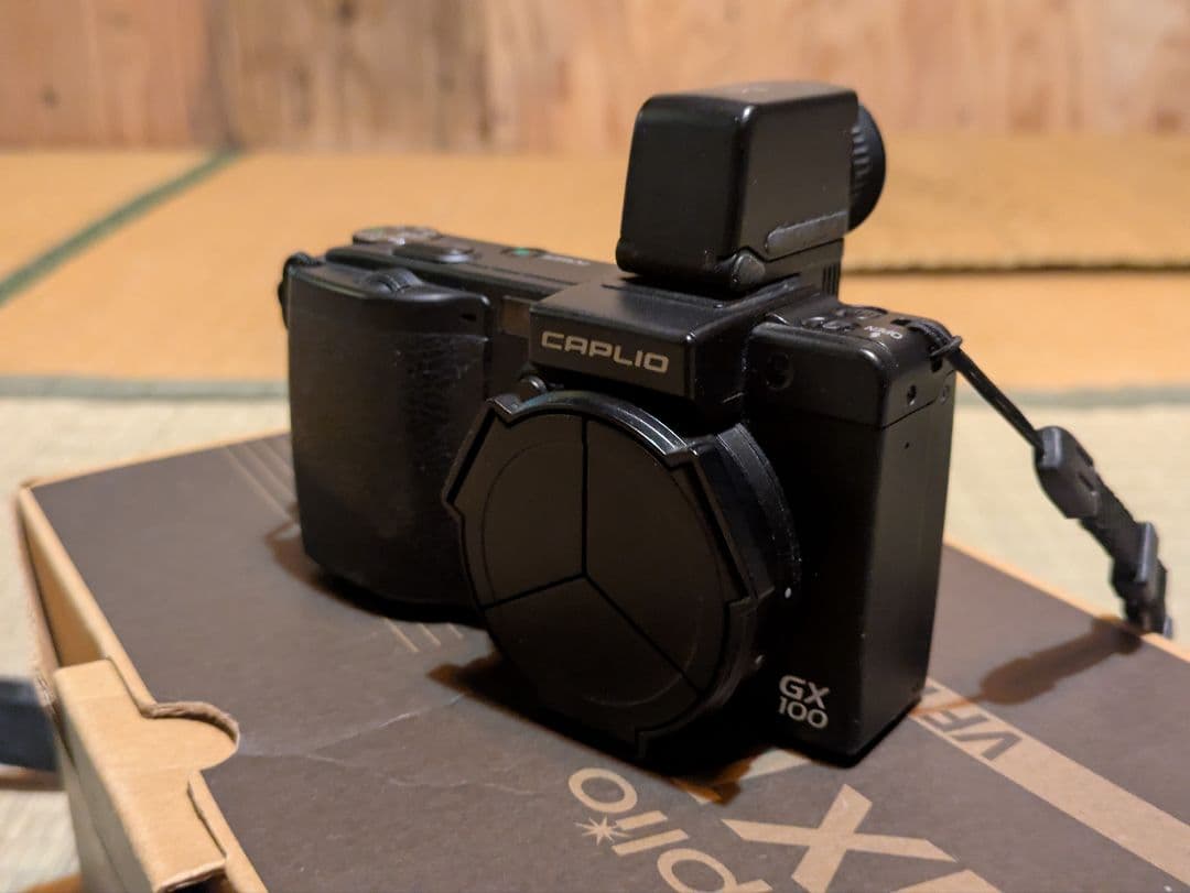 RICOH Caplio GX100　リコー