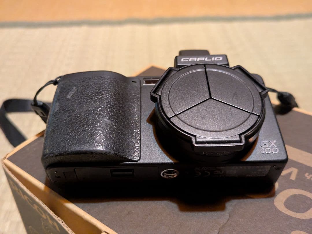 RICOH Caplio GX100　リコー