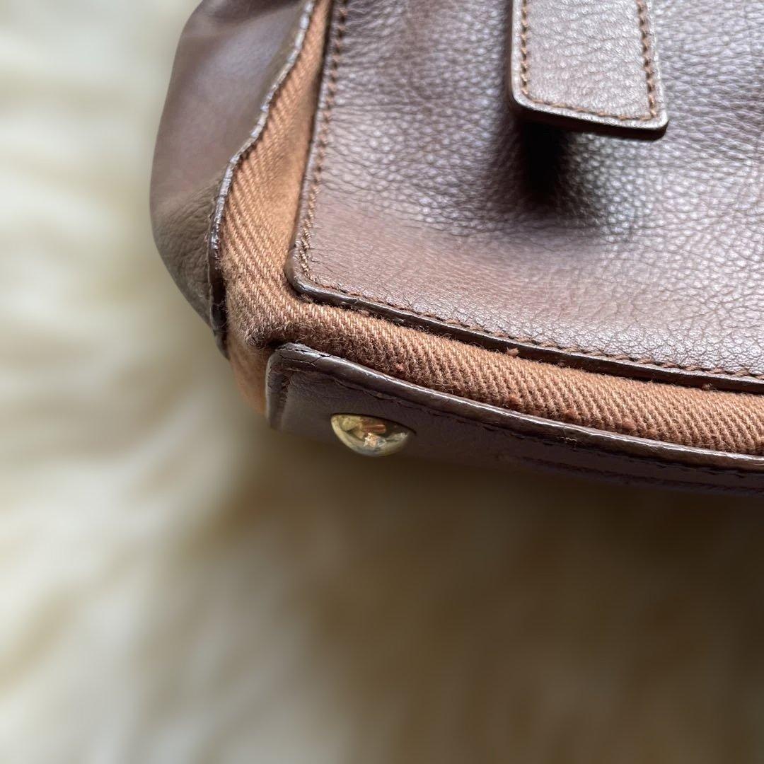 YVES SAINT LAURENT イヴサンローラン ミューズ　トゥ