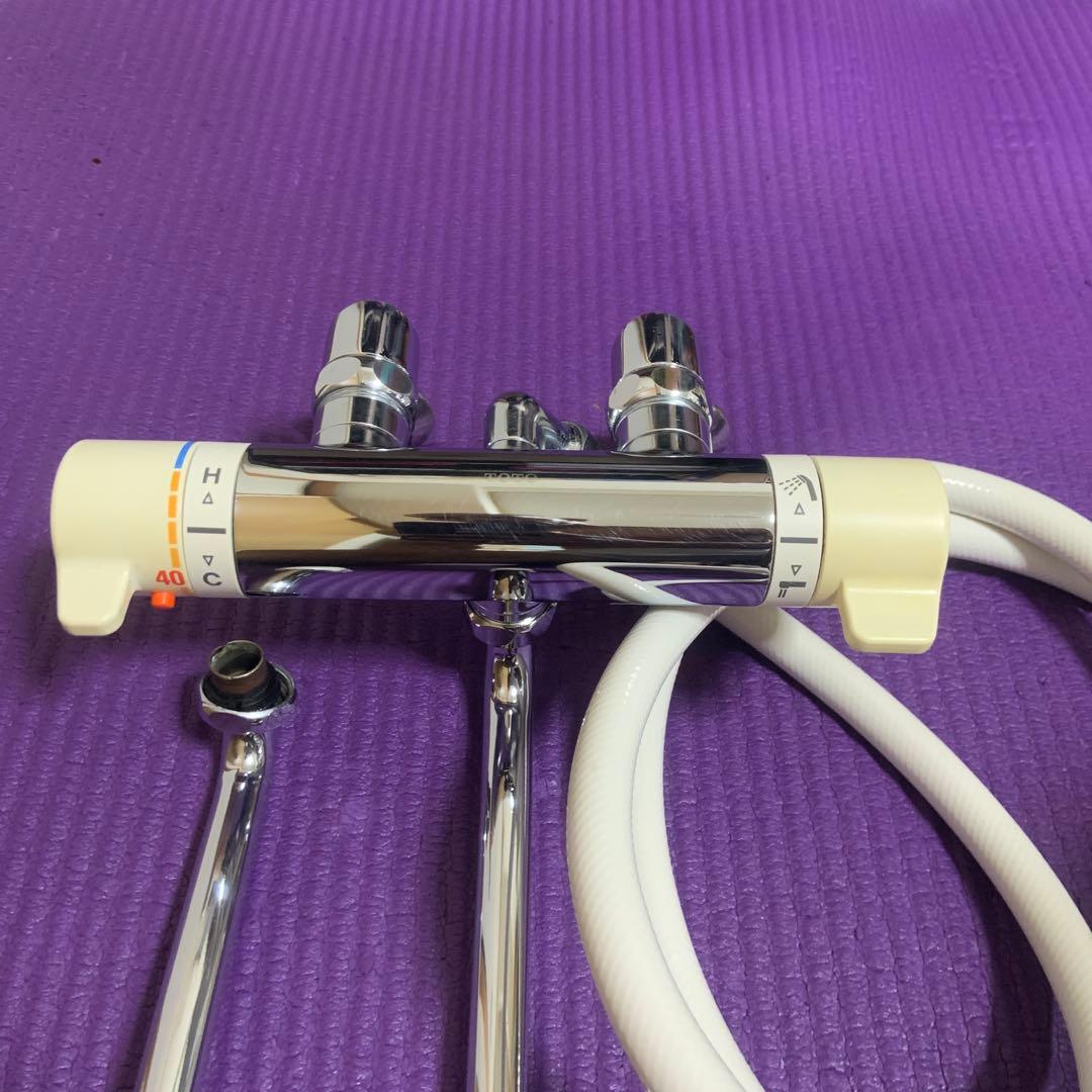 コアラ　TOTO混合水栓蛇口とシャワーヘッド