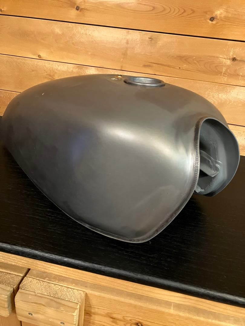 Kawasaki 250TR タンク　無塗装仕上げ　凹み無し　エストレヤにも