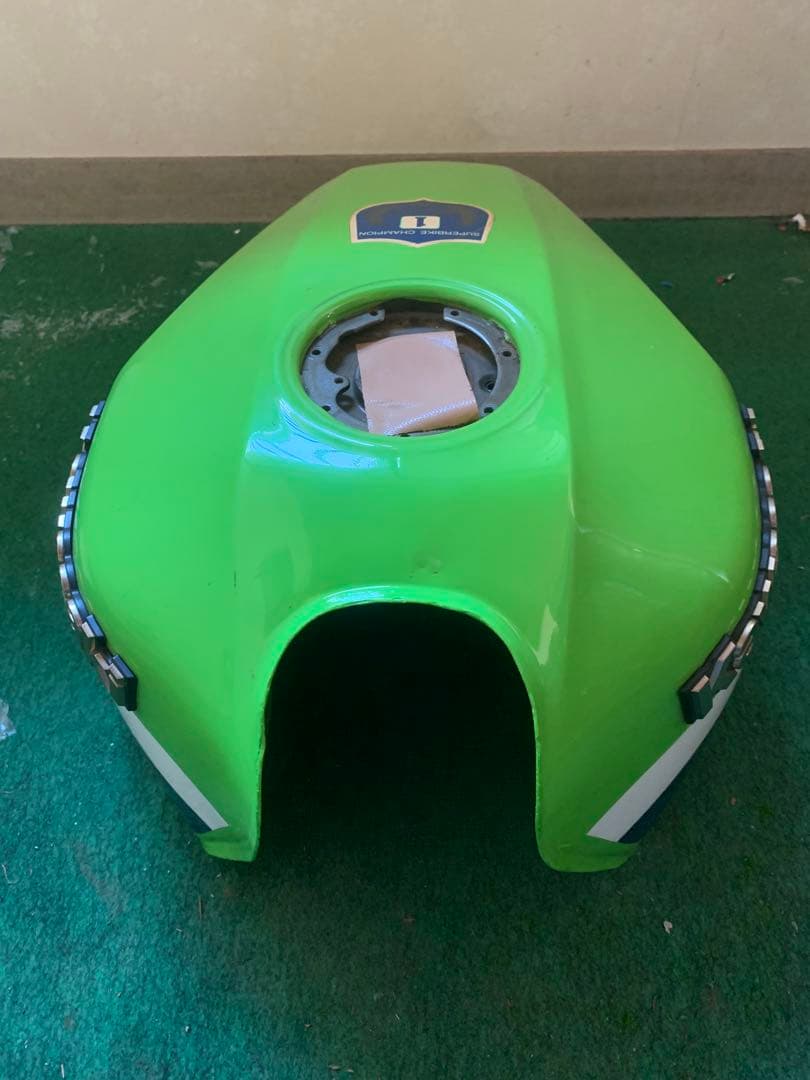 Kawasaki ガソリンタンク グリーン