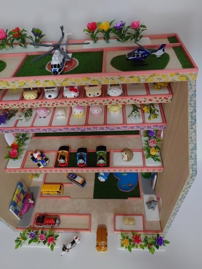 トミカ木製手作り駐車場（スモ－ルピンク）SP04