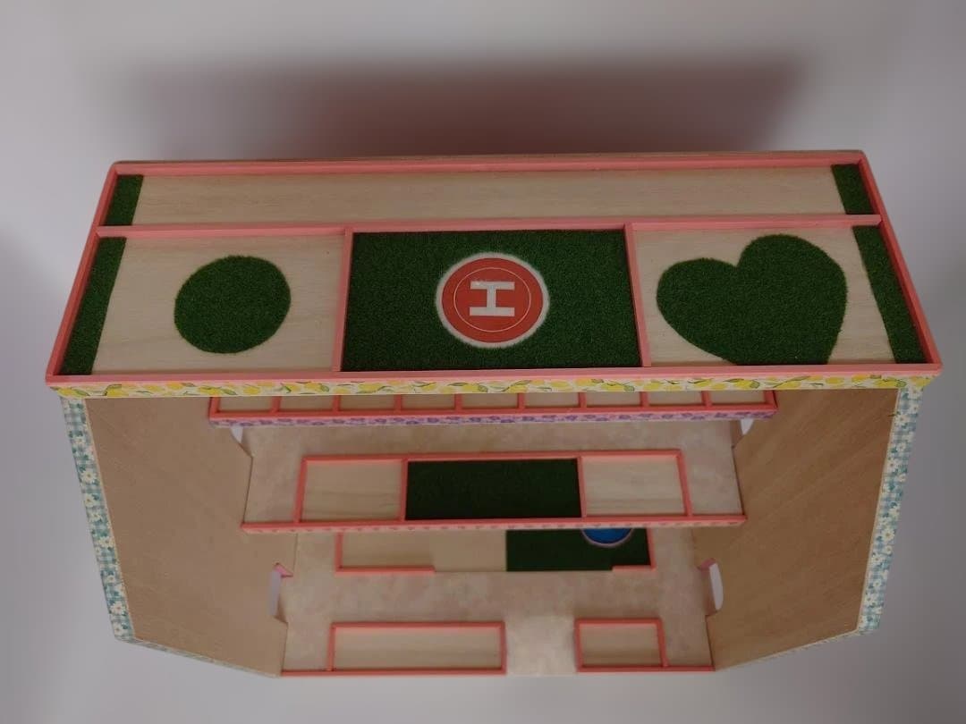 トミカ木製手作り駐車場（スモ－ルピンク）SP04