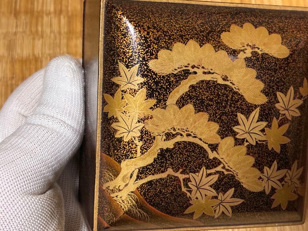漆器 金箔 松と紅葉 蒔絵 梨地 小箱 小物入れ 時代物