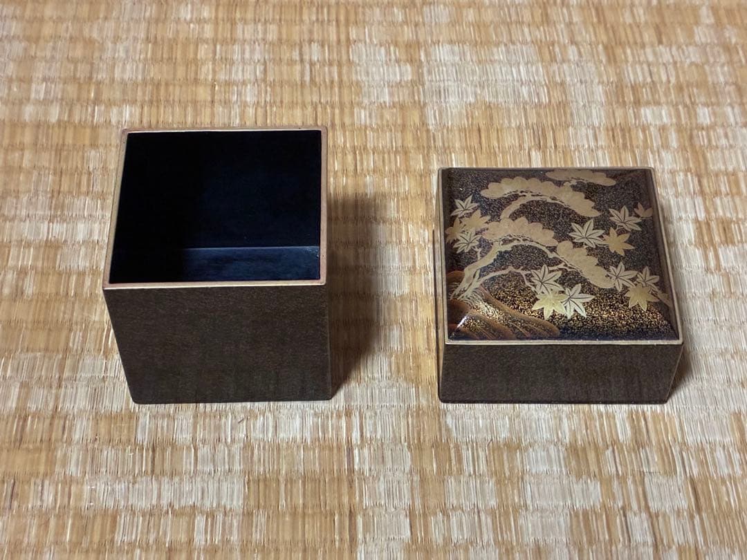 漆器 金箔 松と紅葉 蒔絵 梨地 小箱 小物入れ 時代物