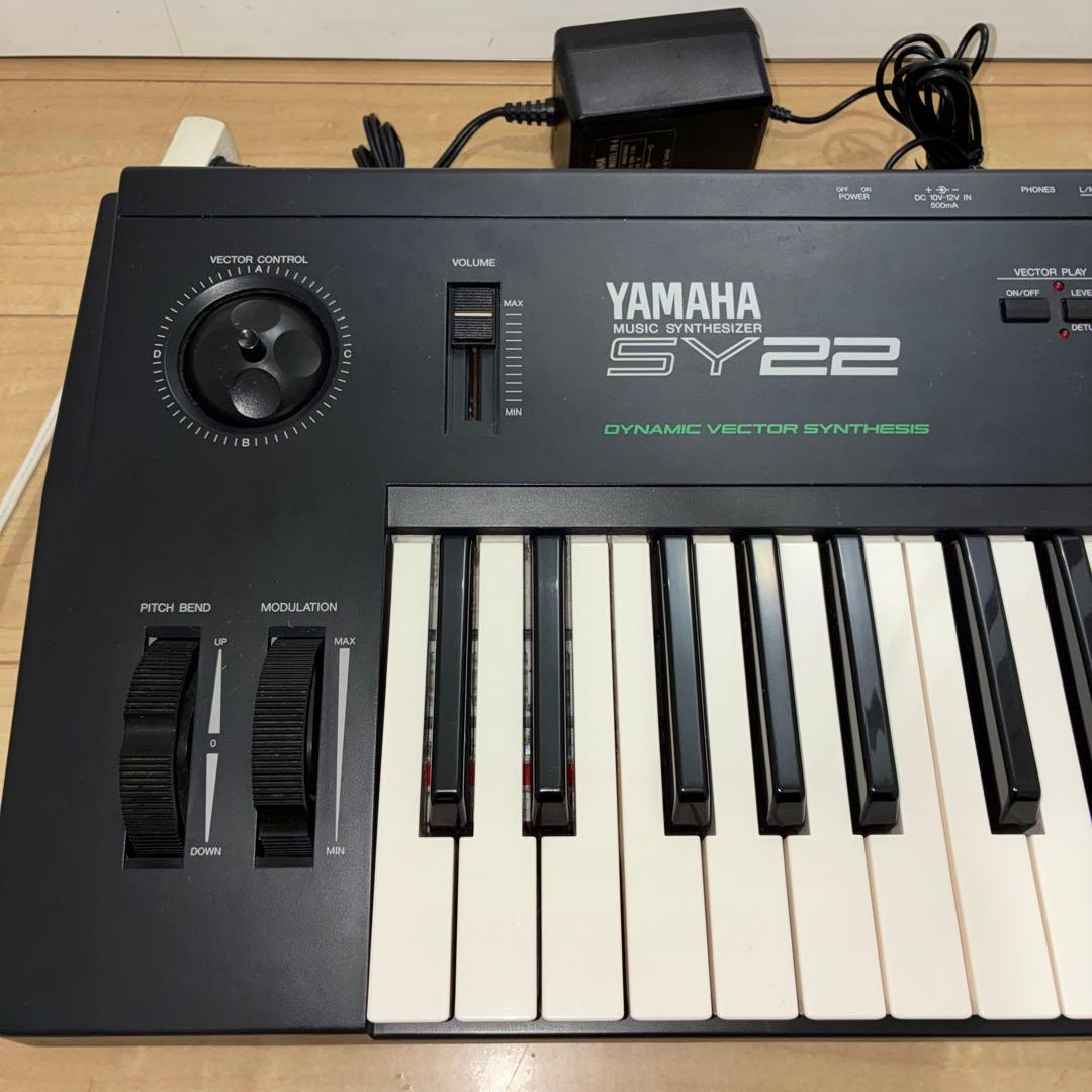 完動品　動作品　YAMAHA SY22 シンセサイザー　名機