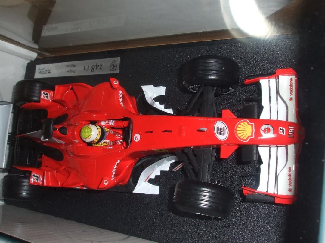 未開封　フェラーリ　２４８　F１　フェリペ・マッサ　＃６　マテル　１／１８