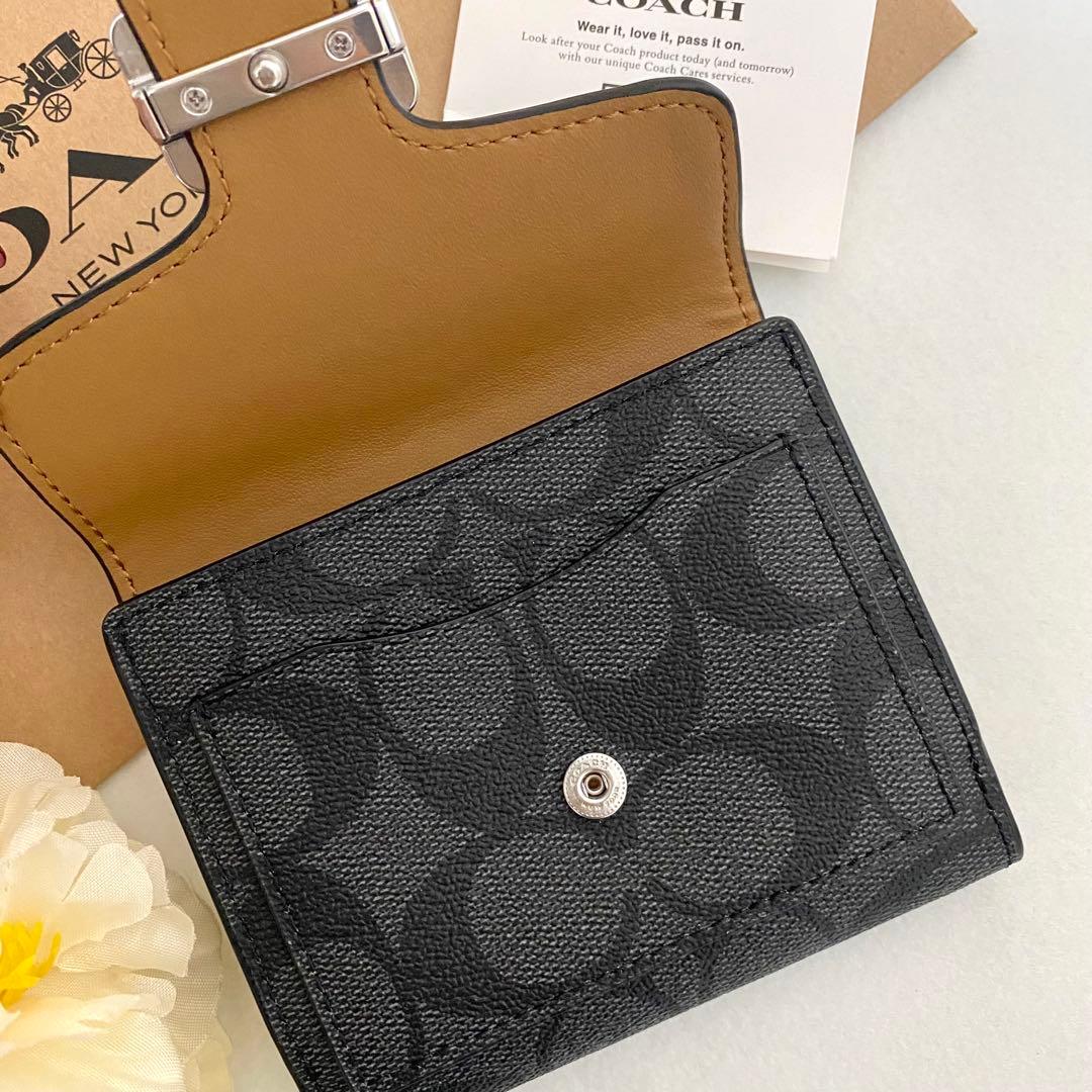 新品　正規品☆COACH コーチ　折り財布 ブラック　二つ折り財布