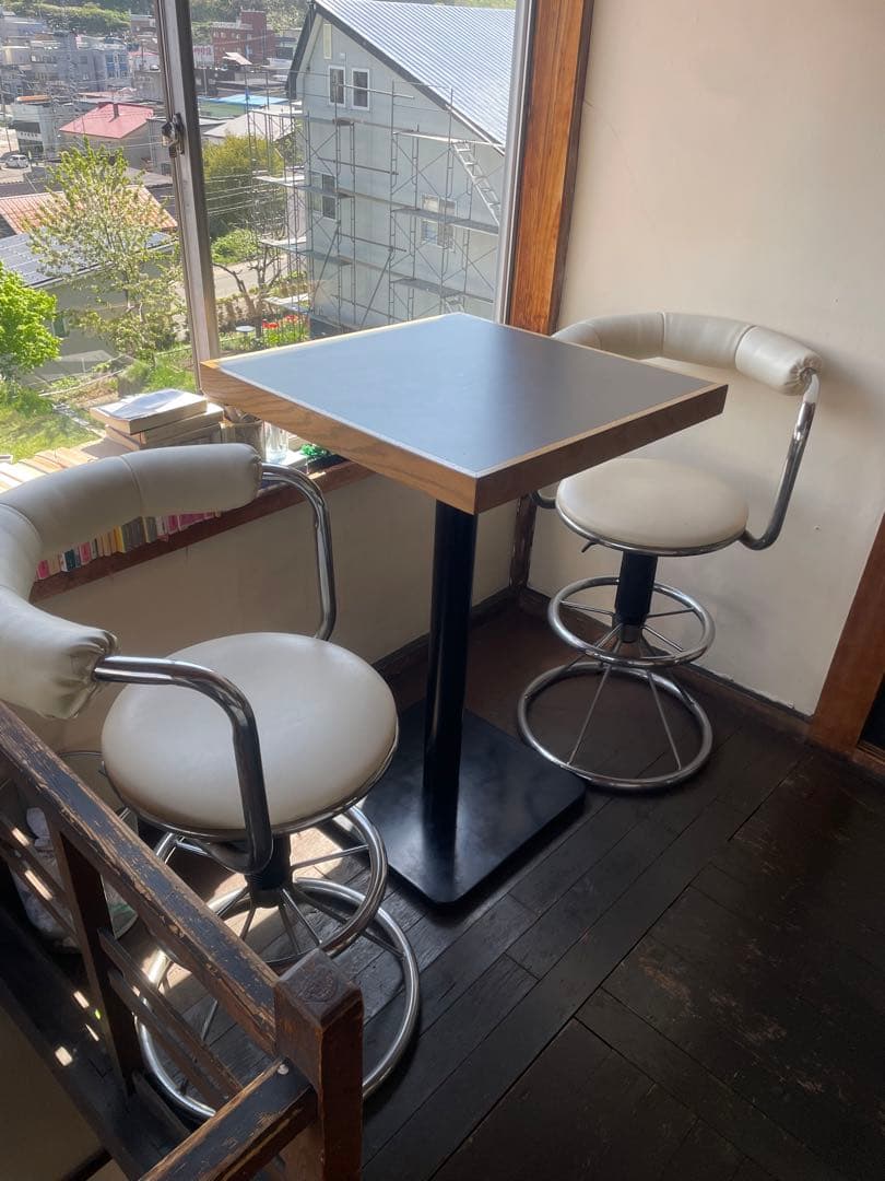 【6/25迄】ホワイトレザー油圧式バーチェア　カウンターチェア バースツール ①