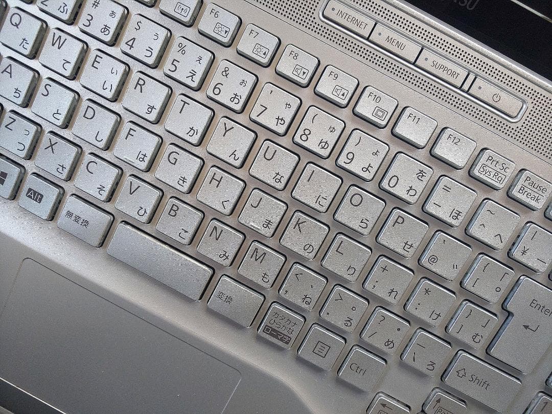 富士通 AH55/E2 i7-10510U/512GB/8GB/Office