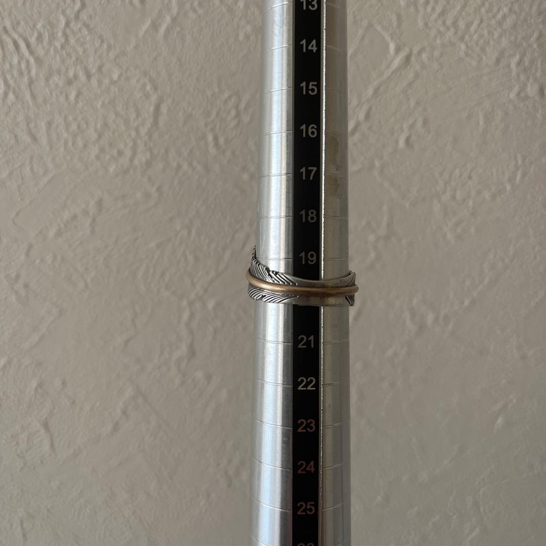 ハーヴィーメイス12KGF フェザー リング