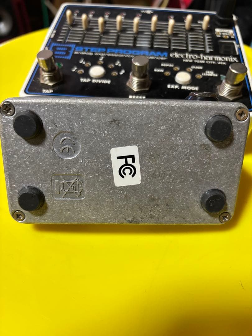Electro Harmonix 8 Step Program とコントローラー