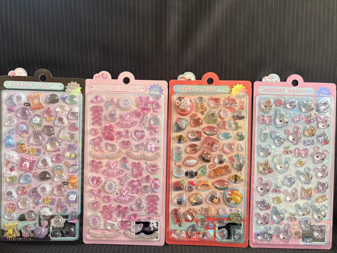 新品ボンボンドロップシール　まとめ売り クーリア サンリオ ちいかわ40枚セット