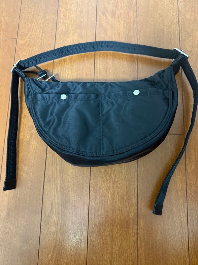 beautiful people NYLONショルダーバッグ/三日月バッグ