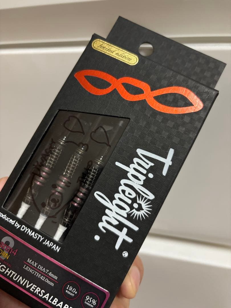 武山郁子サイン入TRIPLEIGHTcharm4THORN 2BAダーツ限定色