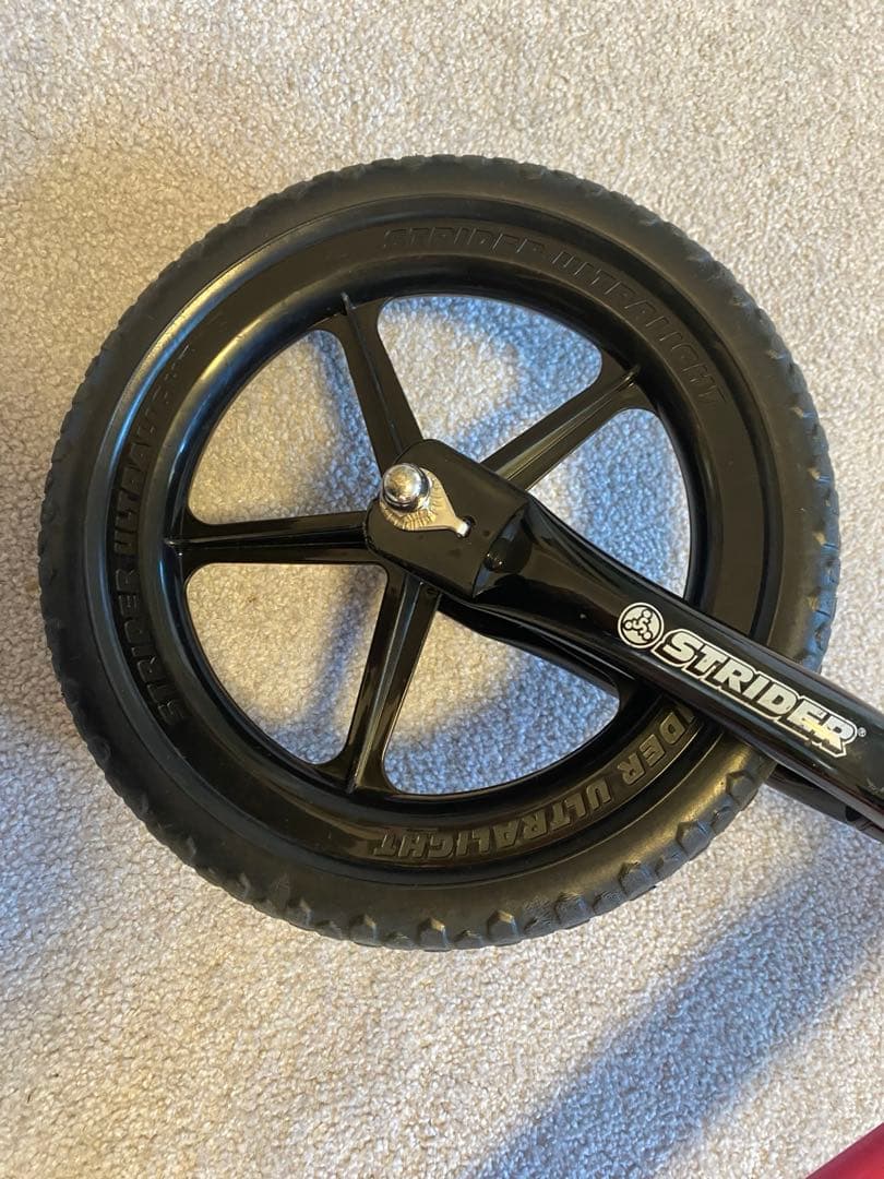 [美品、室内保管] STRIDER スポーツモデル ピンク　ストライダー