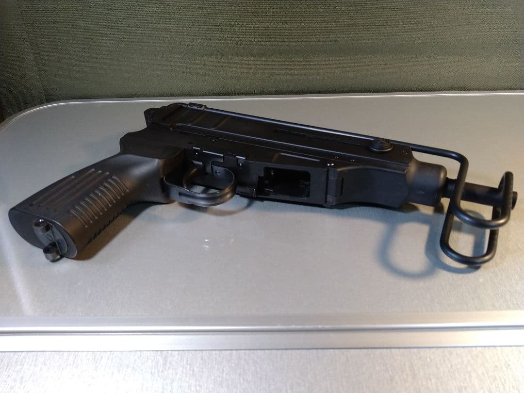 作動快調な美品！KSC スコーピオン　ガスブロ　HW樹脂　40連マガジン２本付！