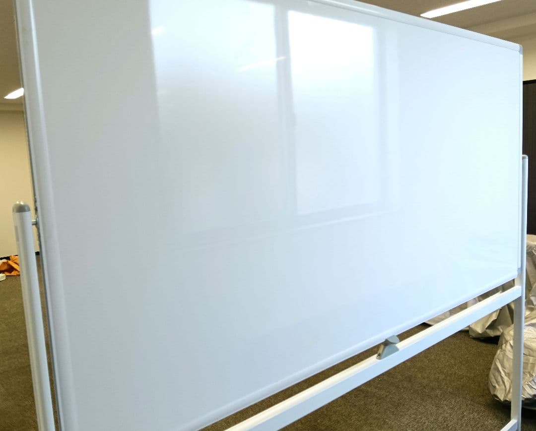 ●絶対お得です/引き取りで6500円//大型ホワイトボード 移動可能 スチール製