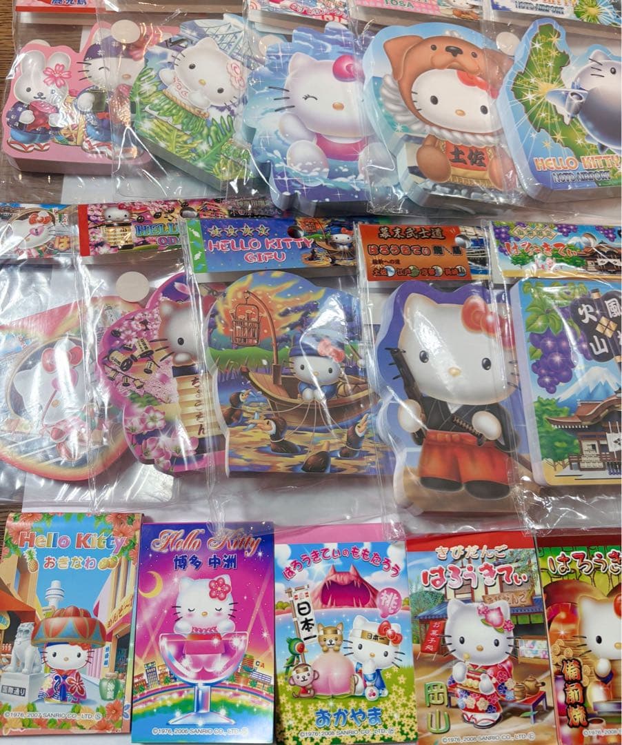 ハローキティ ご当地メモ帳 18点