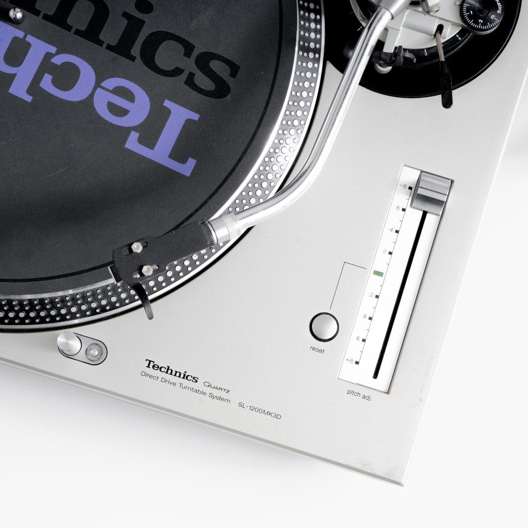 動作確認済み Technics SL-1200 mk3d ターンテーブル