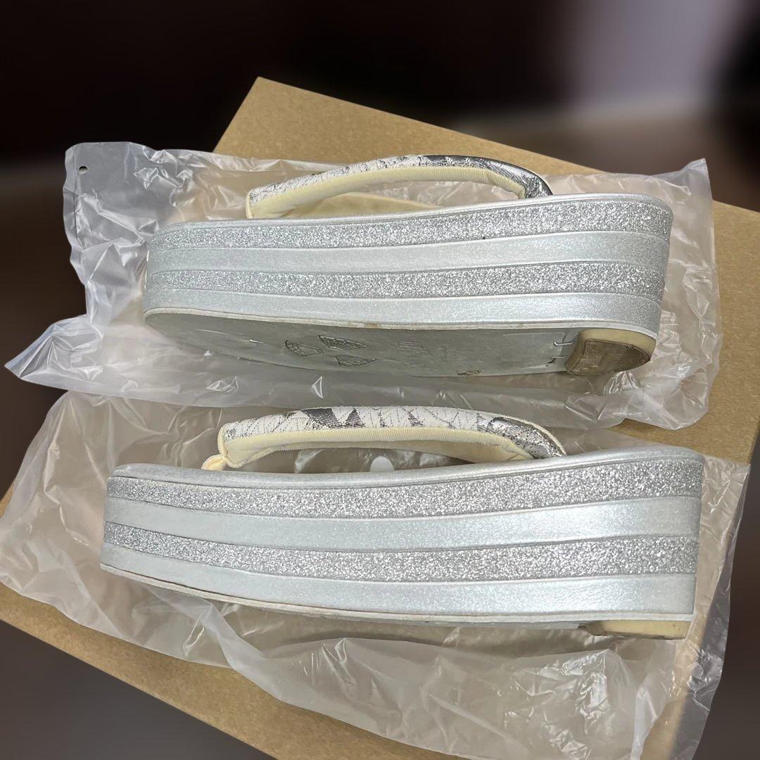 成人式シルバー バッグと草履のセット