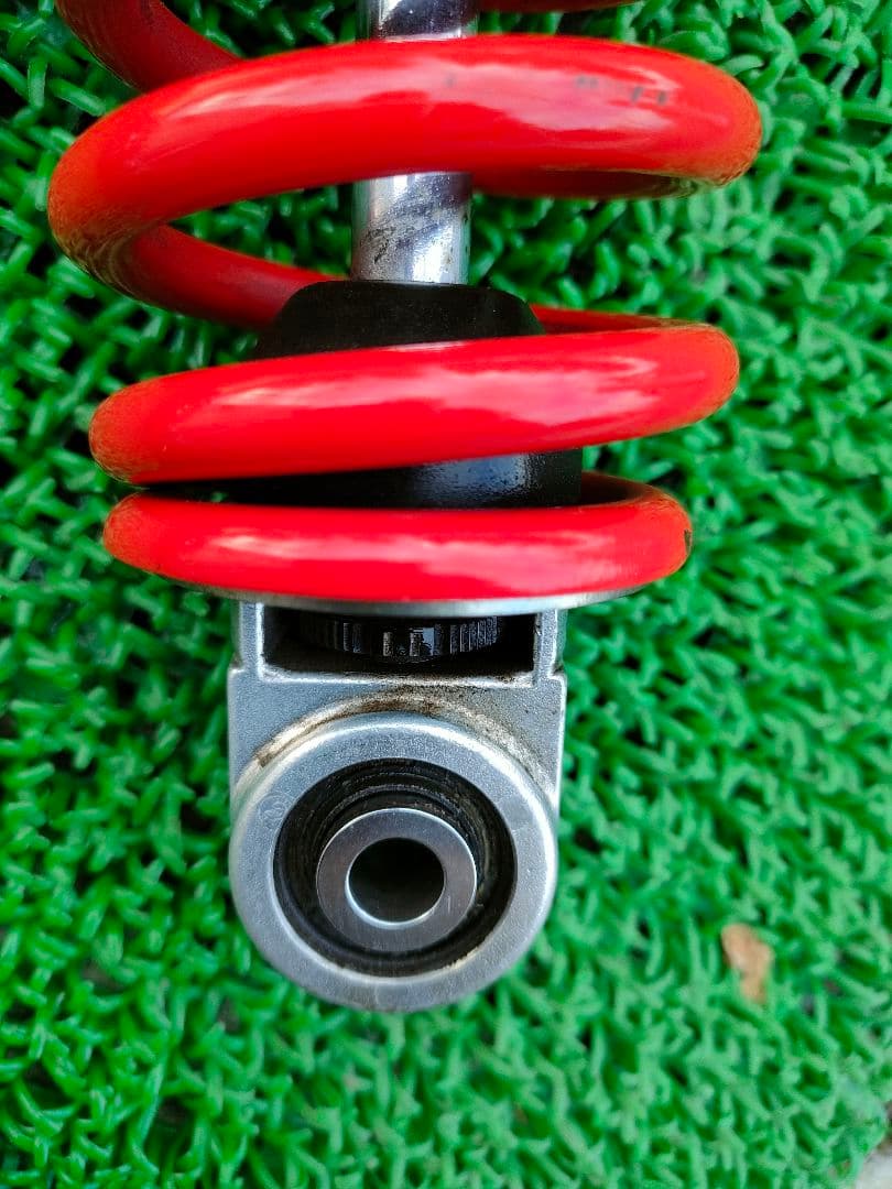 CB1300SF リアサスペンション 左右 SHOWA 純正 SC40 品薄