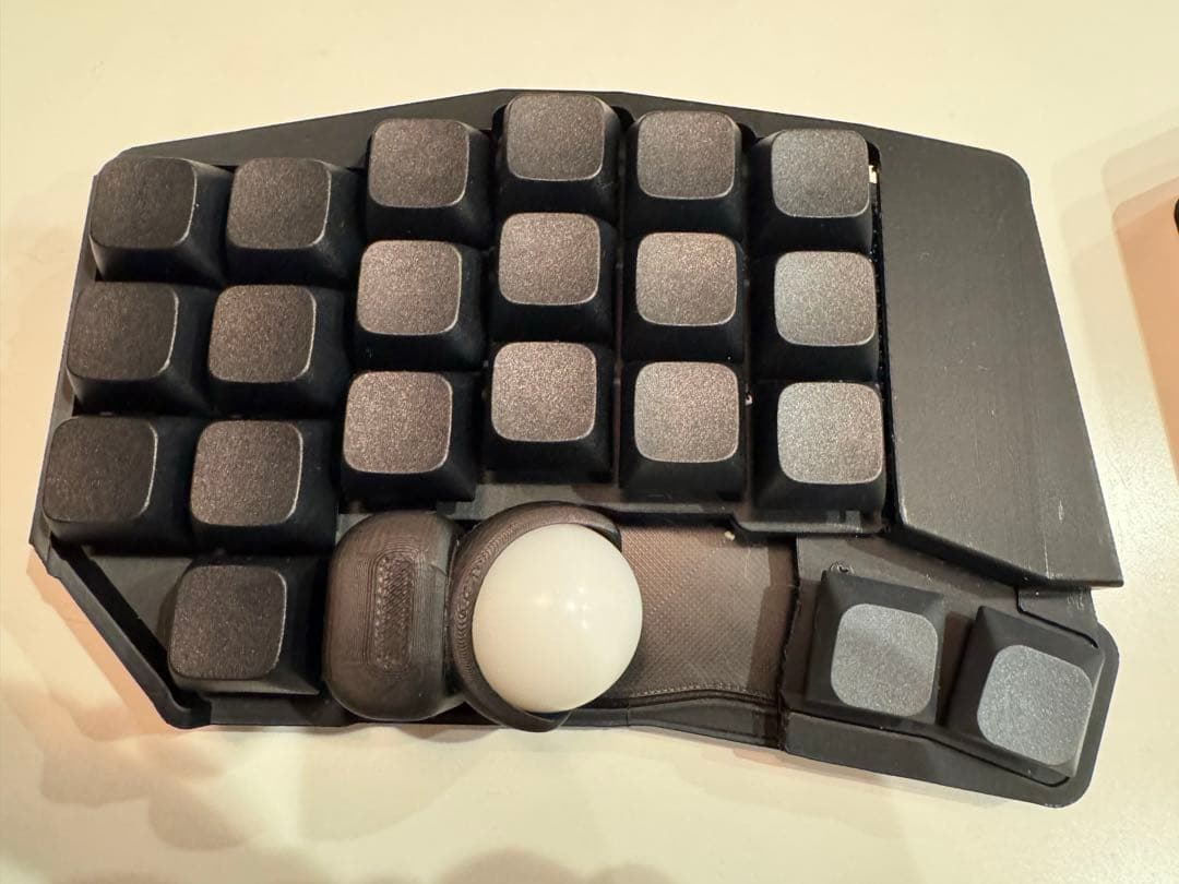 【新品】keyball44 左手ボール　ケースマウント　フルフェイス　黒