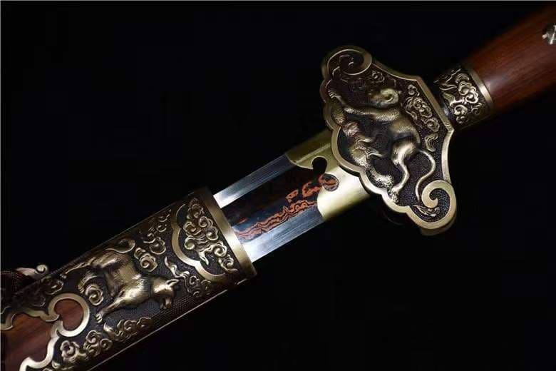 模様鋼発赤酸枝木鞘生肖鎮宅剣 古兵器 武具　刀装具　日本刀　模造刀 居合刀