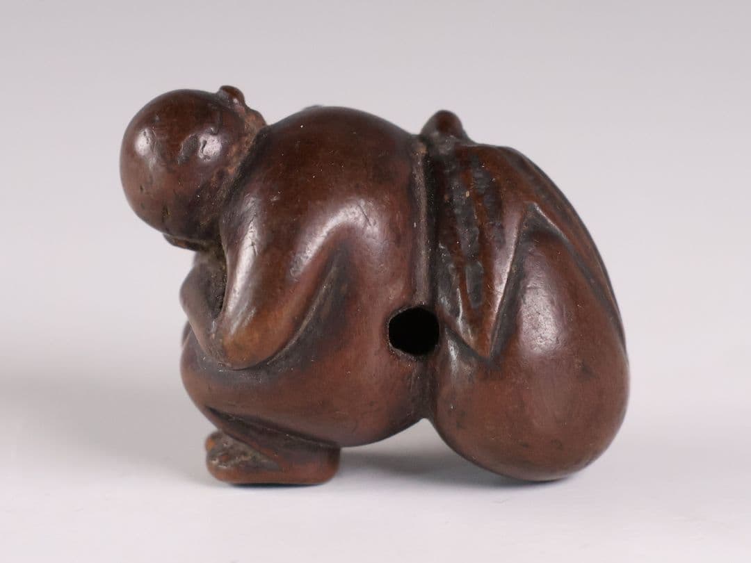 時代 堤物 猿と茄子 木彫 根付 木製【MB176】