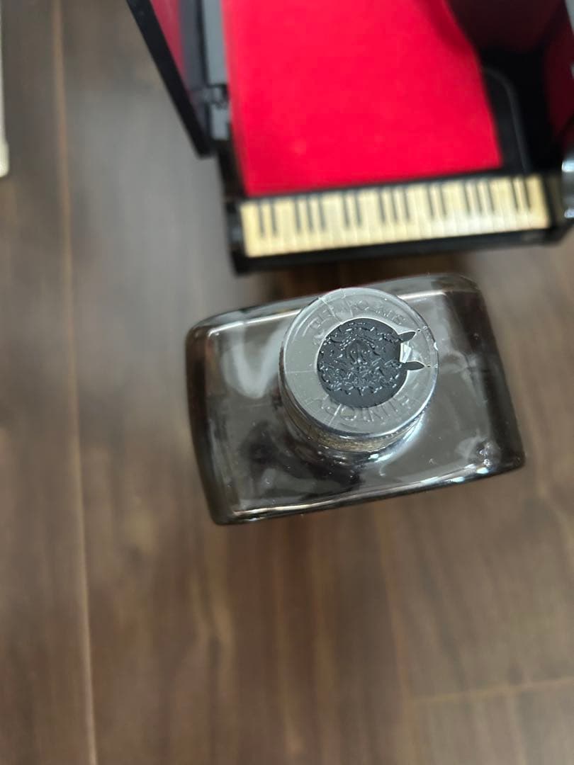 サントリー SUNTORY ローヤル ピアノ型ボトル 600ml43% 特級