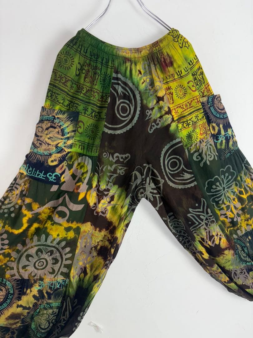 【新品】レーヨンアラジンパンツ　ヒンディー文字　タイダイ染め　F370