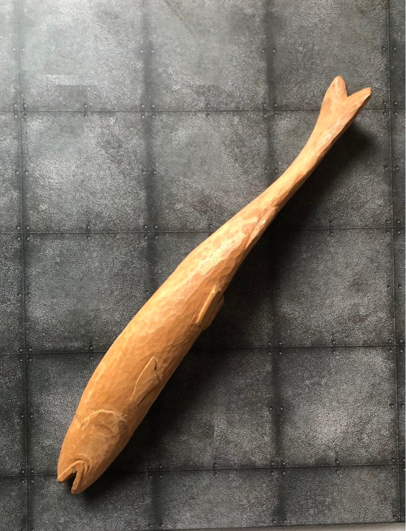 魚　木彫り　置物
