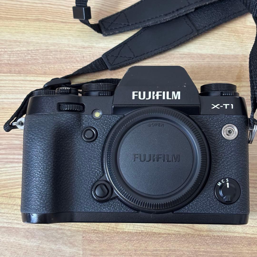 Fujifilm X-T1 ミラーレス一眼カメラ　箱付き