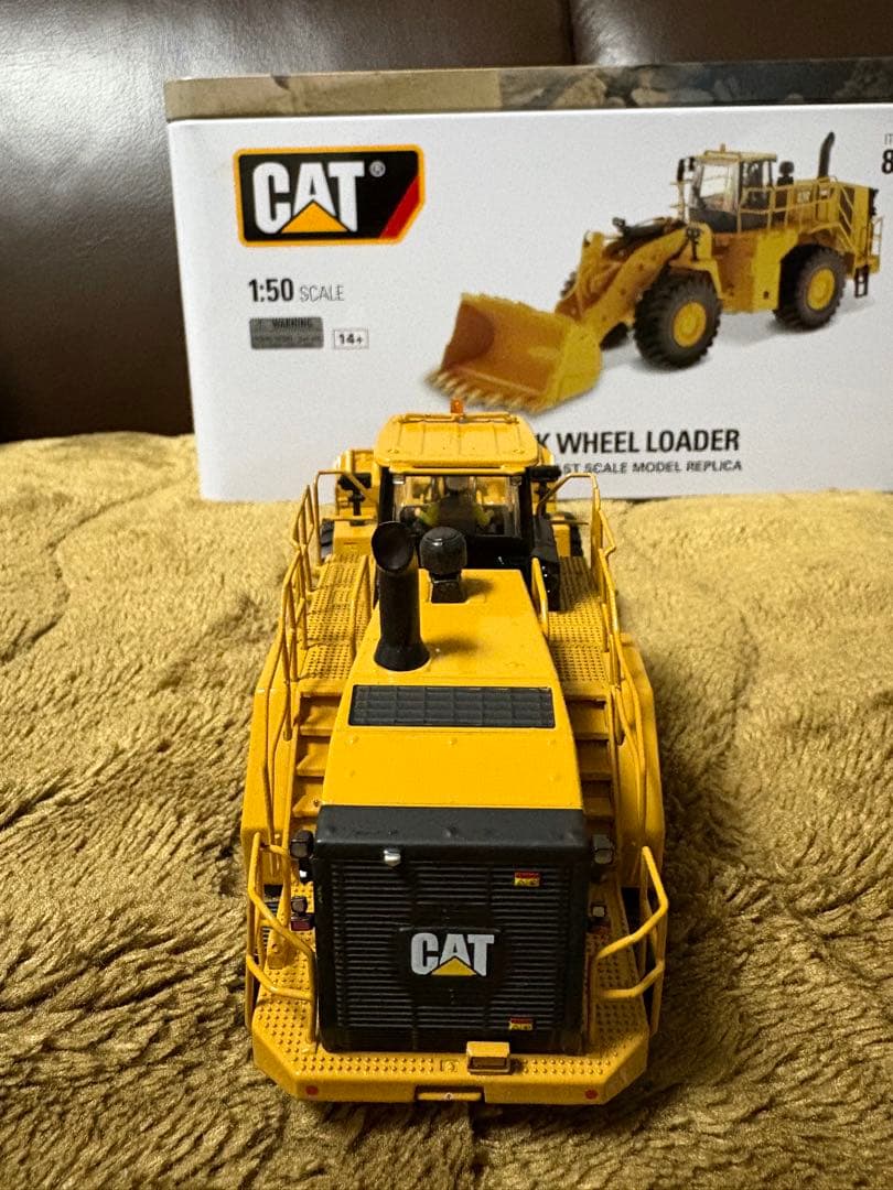 CAT 988K ホイールローダー 1:50スケール