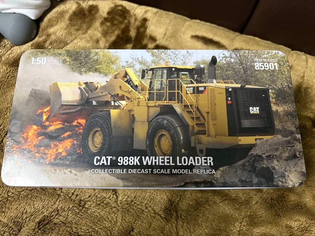 CAT 988K ホイールローダー 1:50スケール