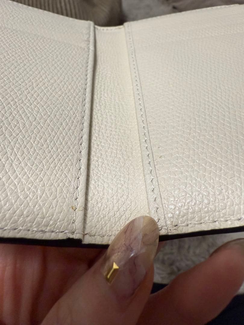 バレンチノ　二つ折りレディース財布