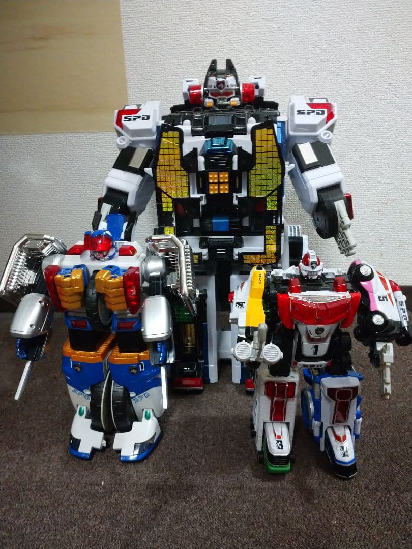 入手困難 ‼️特撮戦隊デカレンジャー　DXデカベースロボ セット